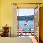 Konukevi Malfi 3*