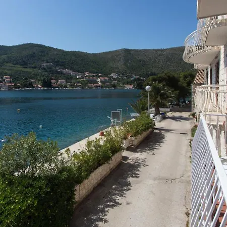 Πανσιόν Malfi